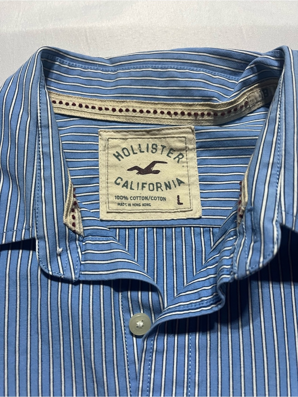 Hollister Men’s Large Blue/White Pinstripe Casual Long Sleeve Button-Down Shirt - Picture 3 of 7